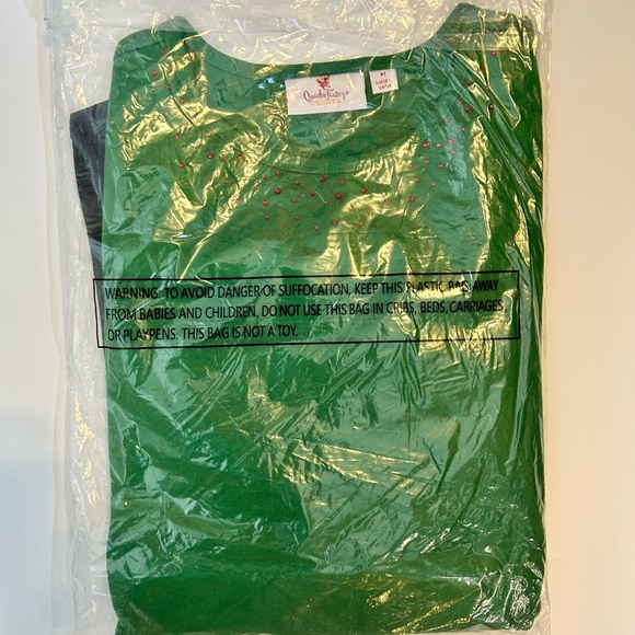 NWT Pack of 2 Quacker Factory Holiday Twinkle Shirts / Medium - Picture 6 of 6